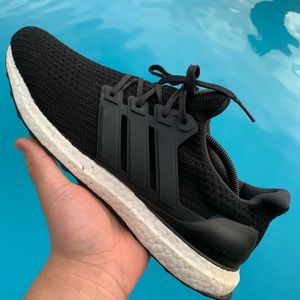 ultraboost core black 4.0